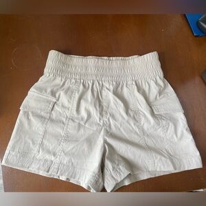 Yogalicious Trekki Trail Path Commuter Shorts